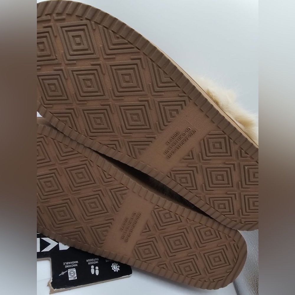 NWT Dakine Memory Foam Faux Fur Moccasin Slippers - Chestnut/Tan Size 11-12 Uni - Picture 4 of 6